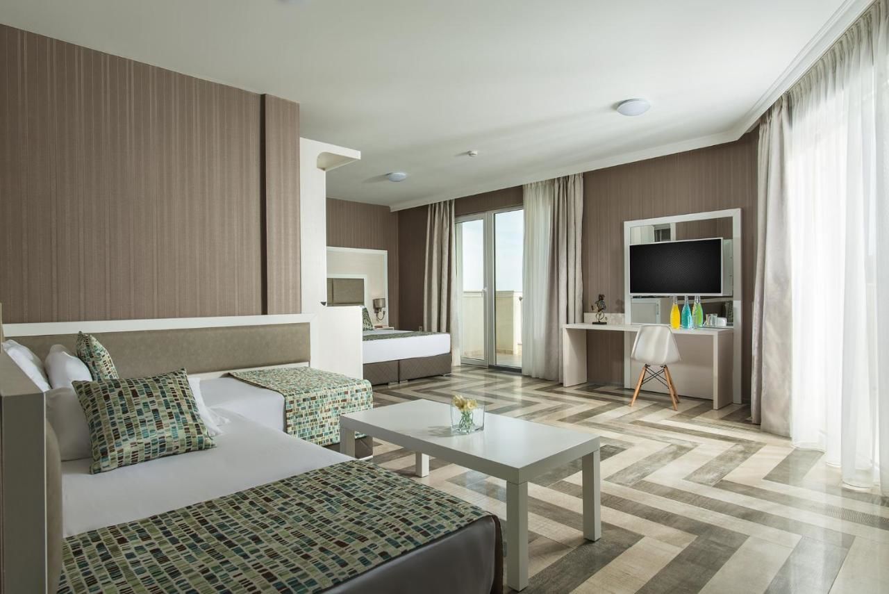 Отель Blue Sands Beach Hotel-All Inclusive Обзор