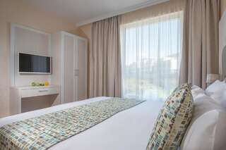 Отель Blue Sands Beach Hotel-All Inclusive Обзор Апартаменты с видом на море-1